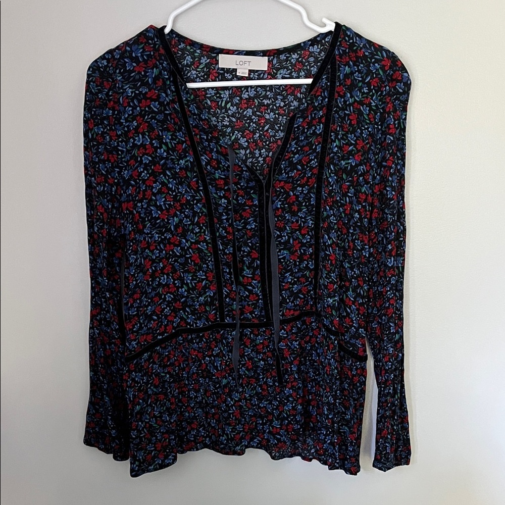 LOFT Women's Floral Blouse - Black and Red
